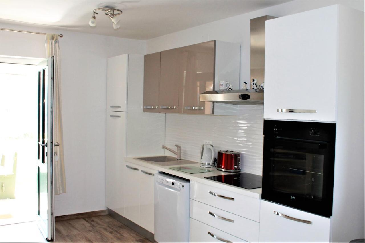 Apartmani Klaudija Valun Exterior foto
