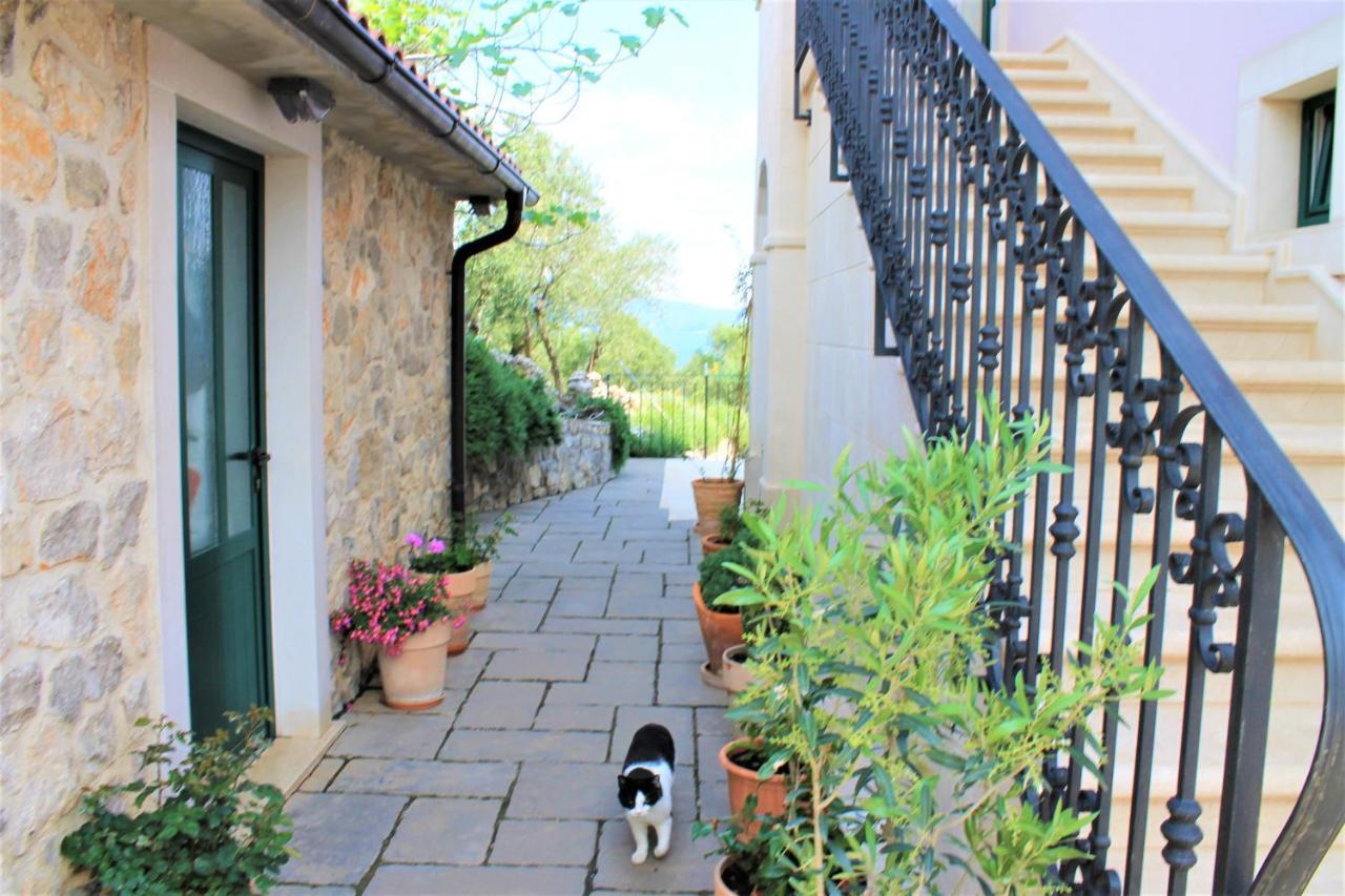 Apartmani Klaudija Valun Exterior foto