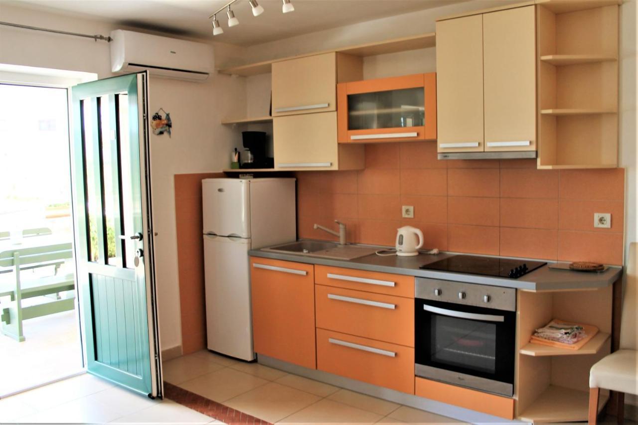 Apartmani Klaudija Valun Exterior foto
