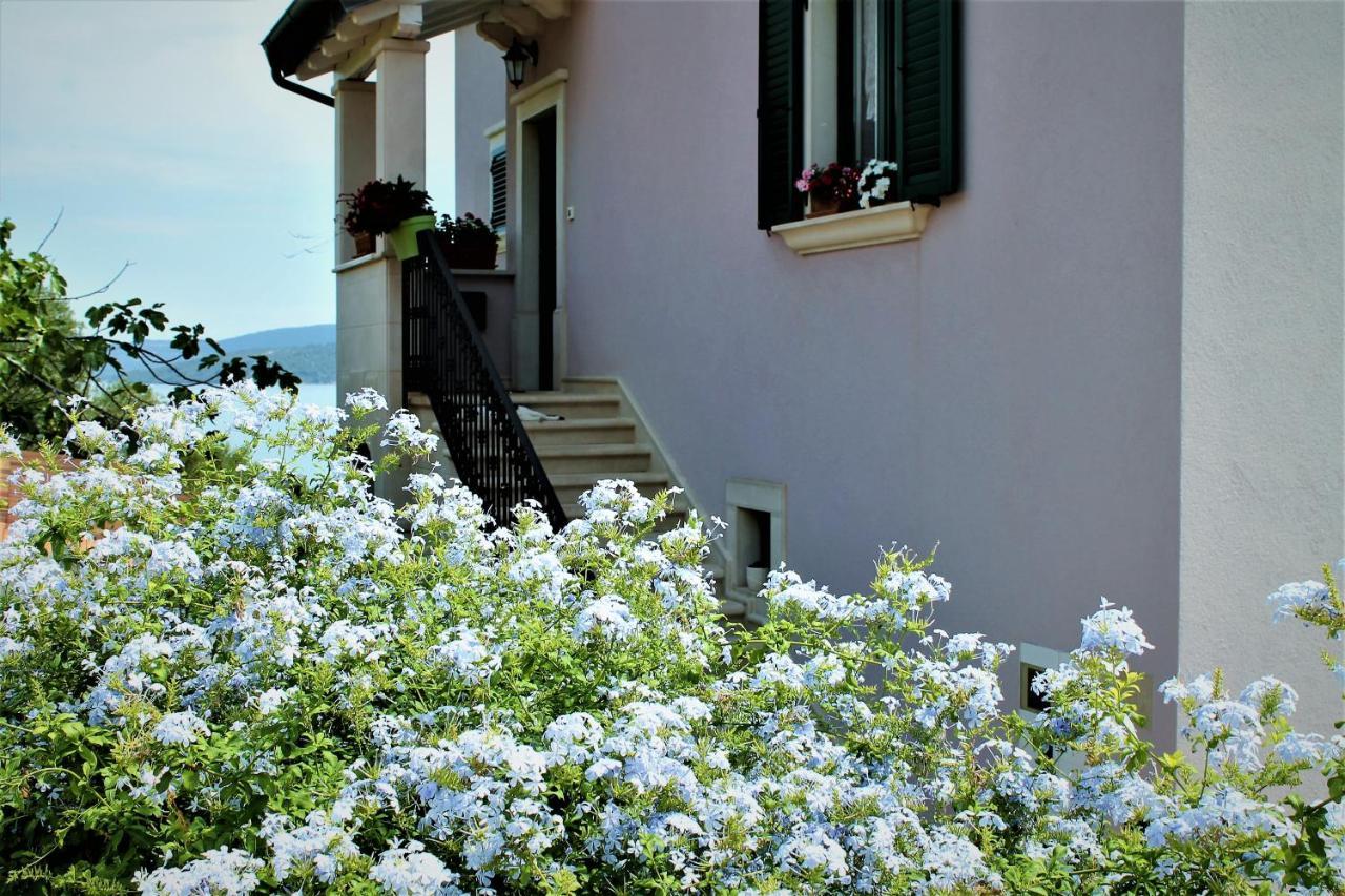 Apartmani Klaudija Valun Exterior foto